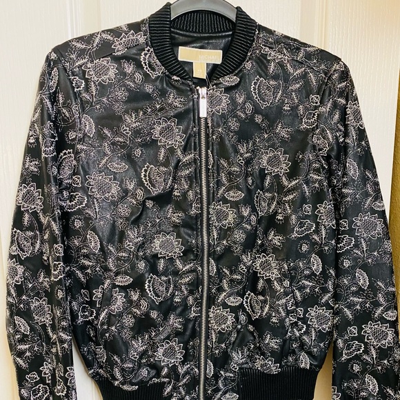 🖤 CUTE MICHAEL KORS JACKET 🖤 - Picture 3 of 6